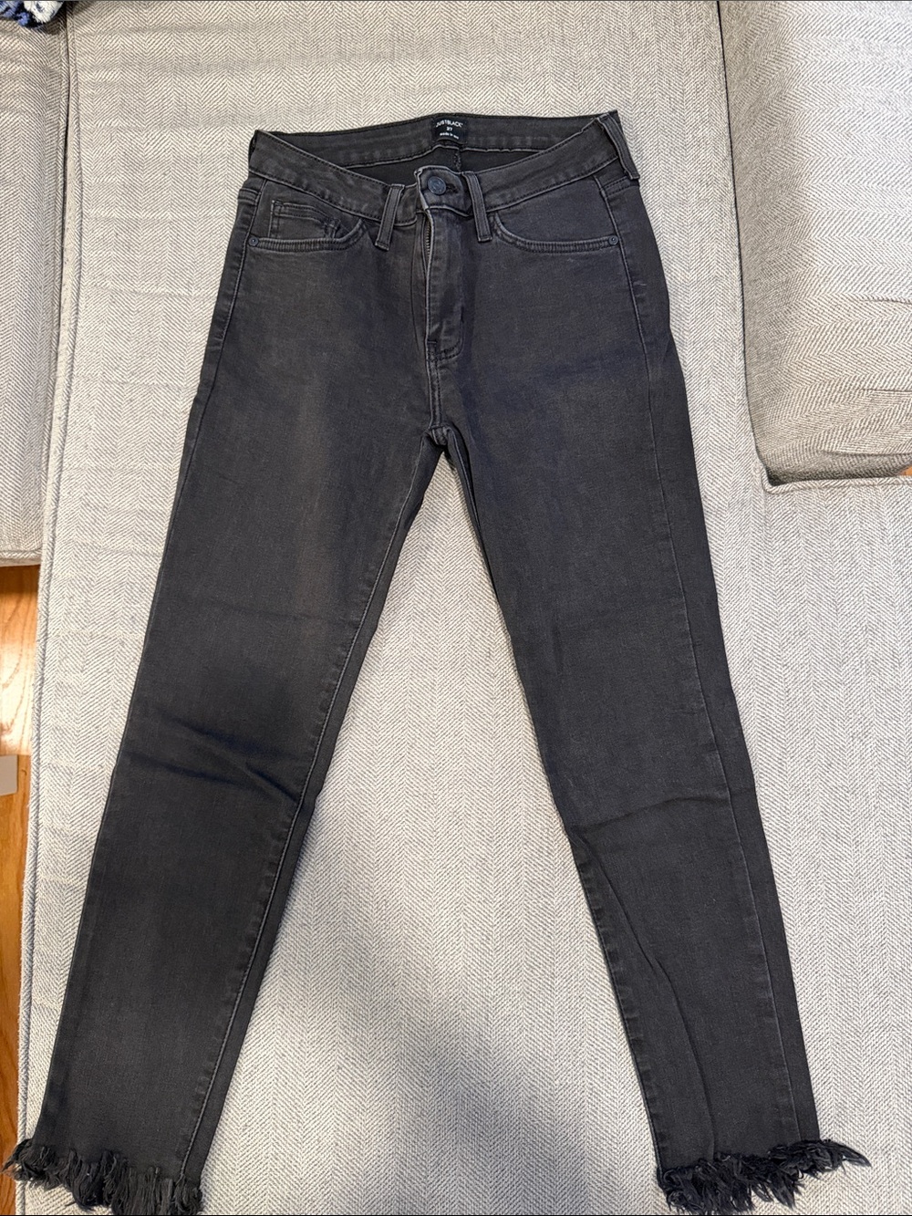 Just Black Women's Black High-Rise Skinny Jeans with Frayed Ankles